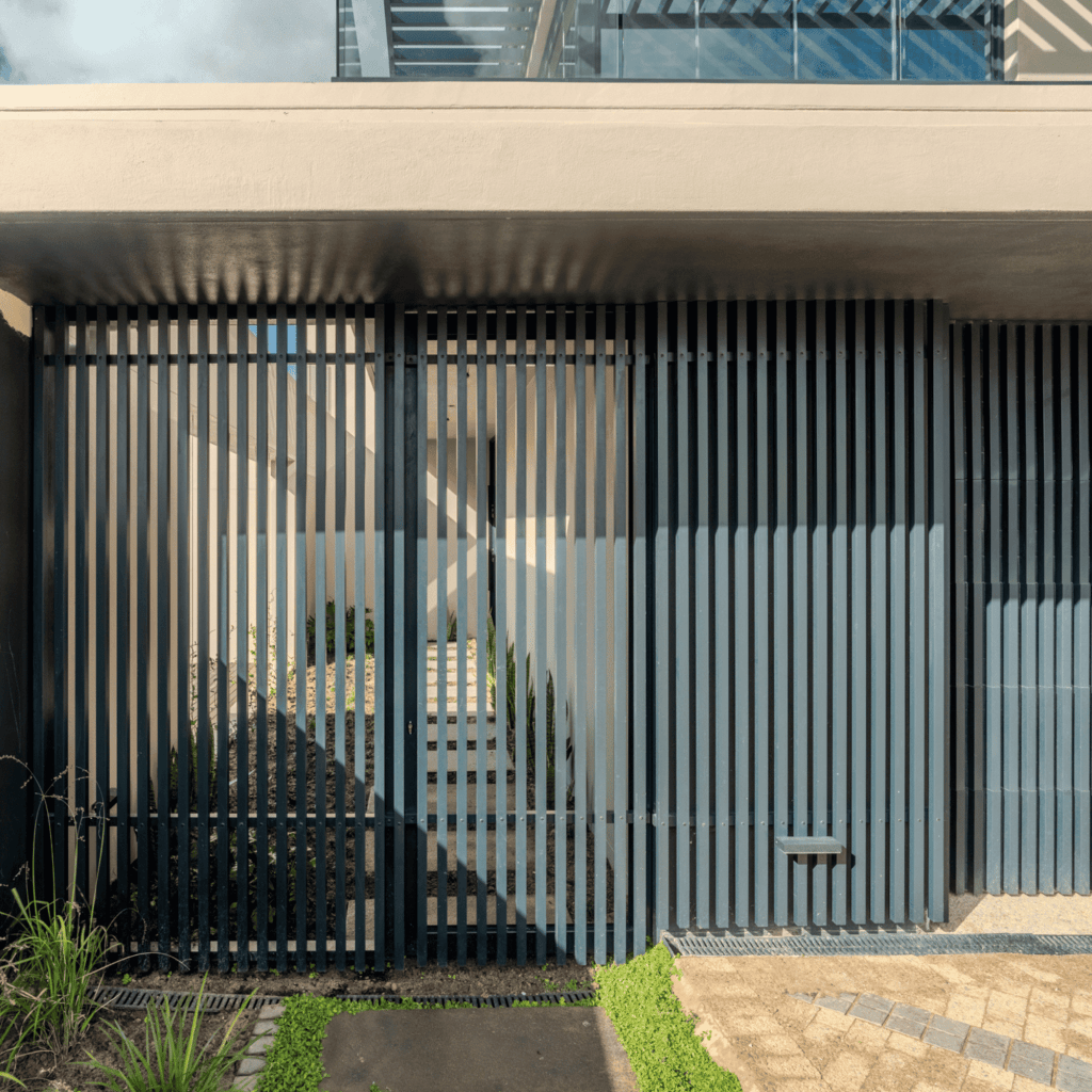 Architectural aluminium screening for residential exterior