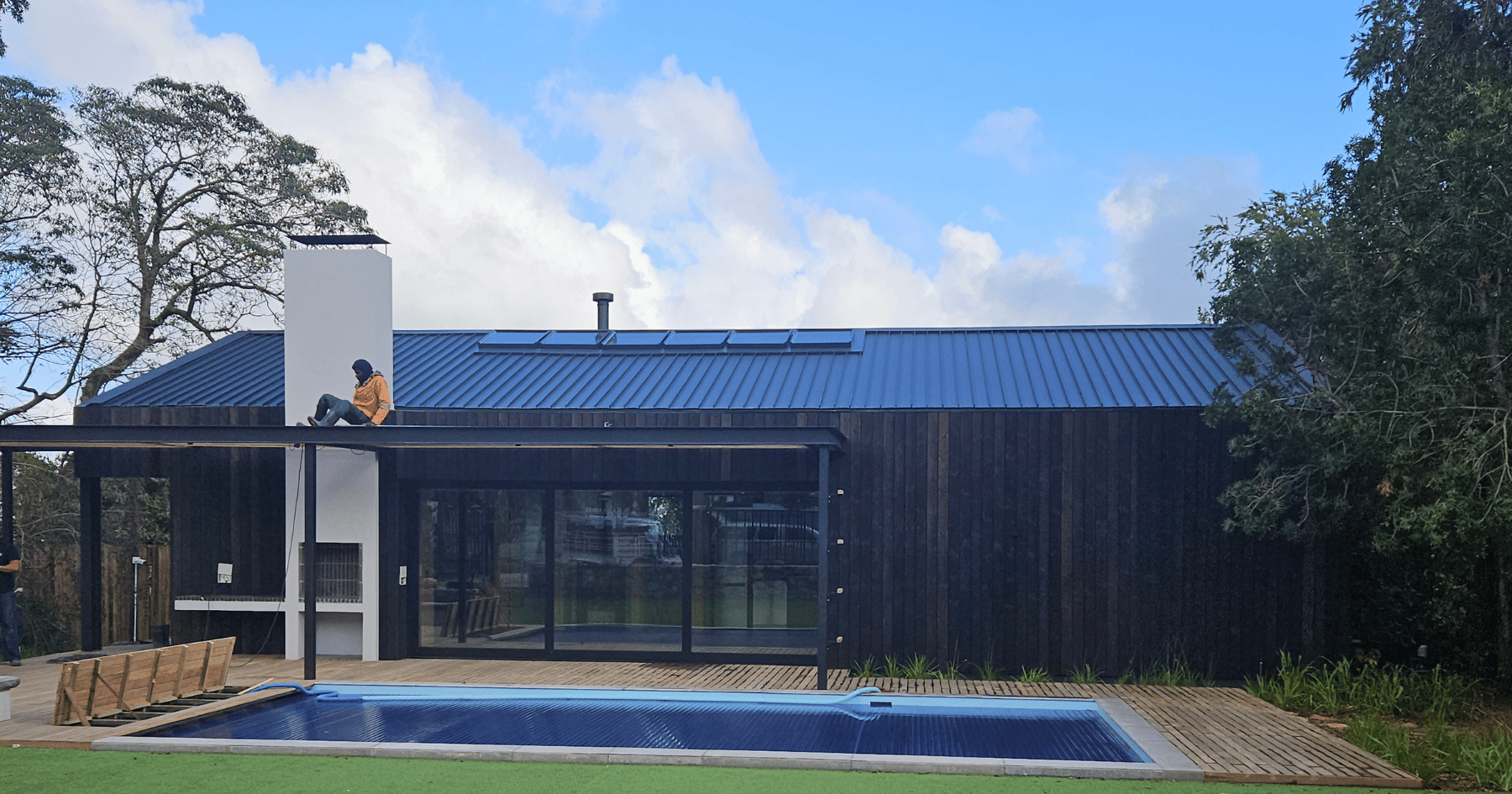 Custom aluminium and glass installation by HVS Aluminium in Wellington